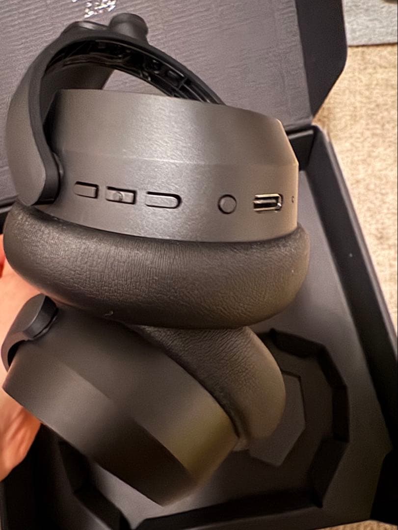 Sennheiser Accentiumワイヤレスヘッドホン