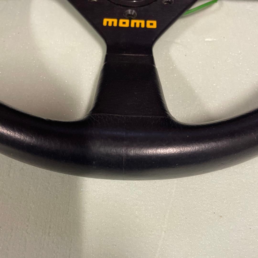 MOMOステアリング(TYP V35 KBA70068)