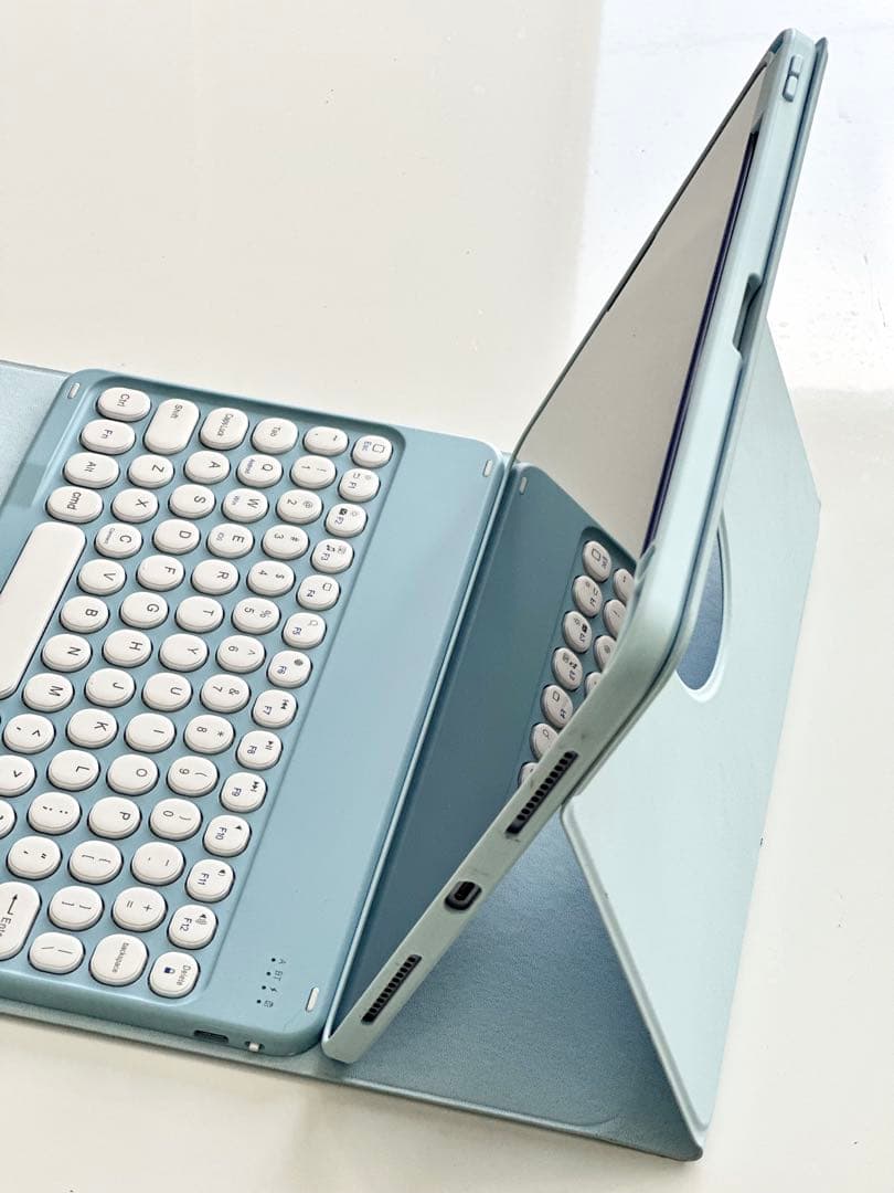 iPad Air 10.9 256GB 2022 第5世代 カバー新品フィルム付