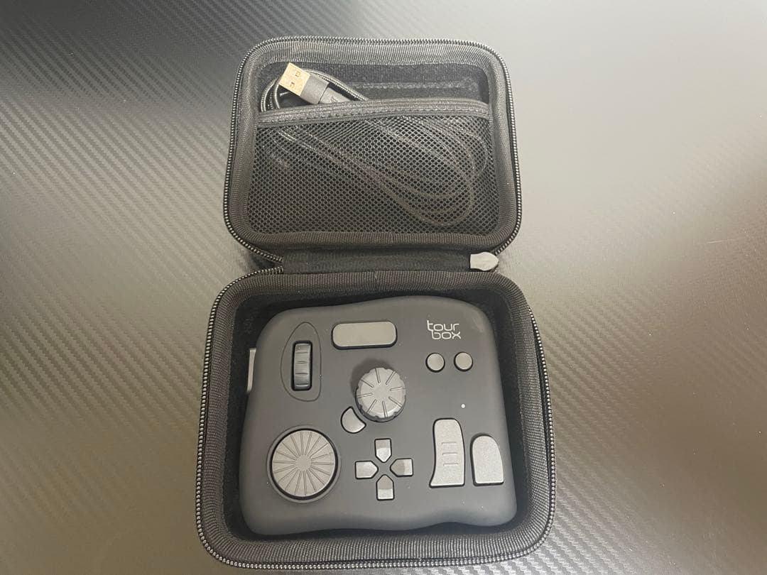 TourBox NEO ブラック　ケース付き