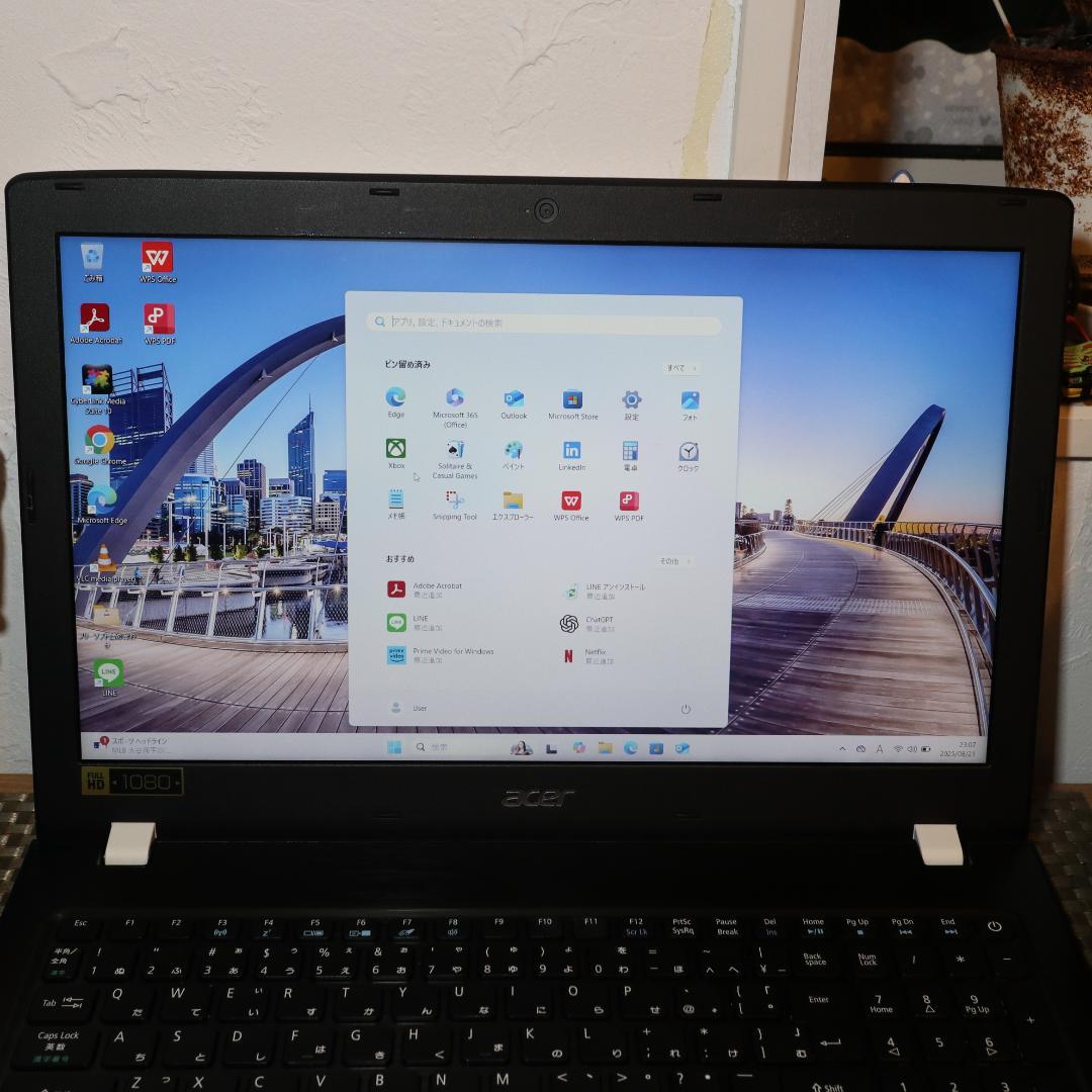 Win11公式対応8世代i7/メ16G/新品SSD/DVD/無線/カメラ/FHD