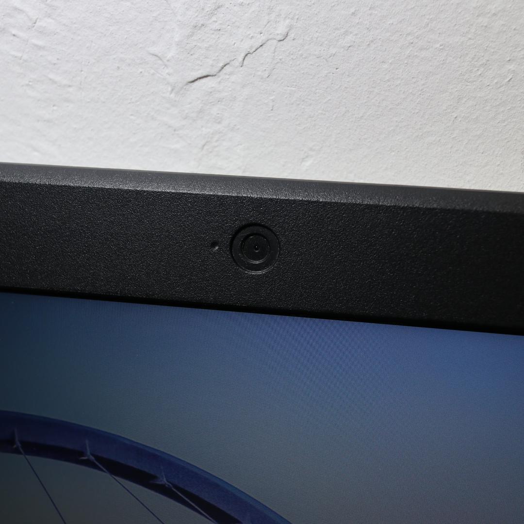 Win11公式対応8世代i7/メ16G/新品SSD/DVD/無線/カメラ/FHD