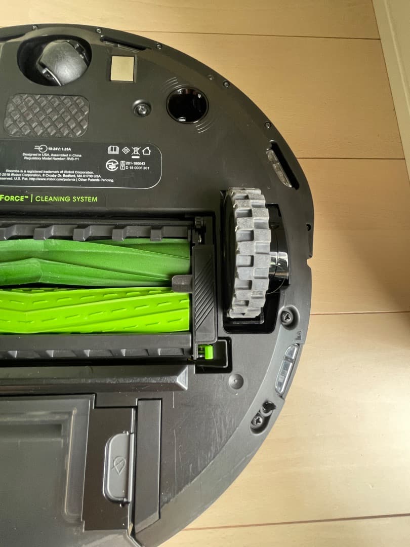 【美品】iRobot ルンバi7+ ロボット掃除機 本体