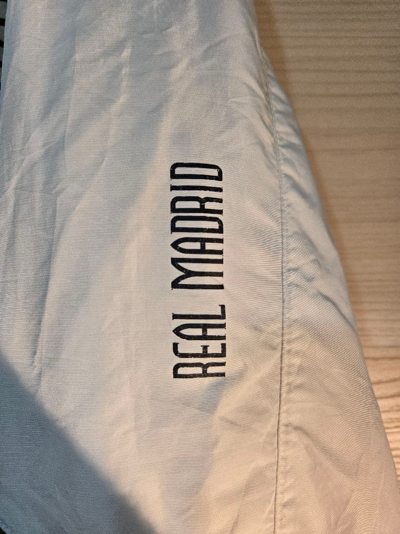 【​希少】10/11 レアルマドリード 公式 ウインドブレーカー アディダス