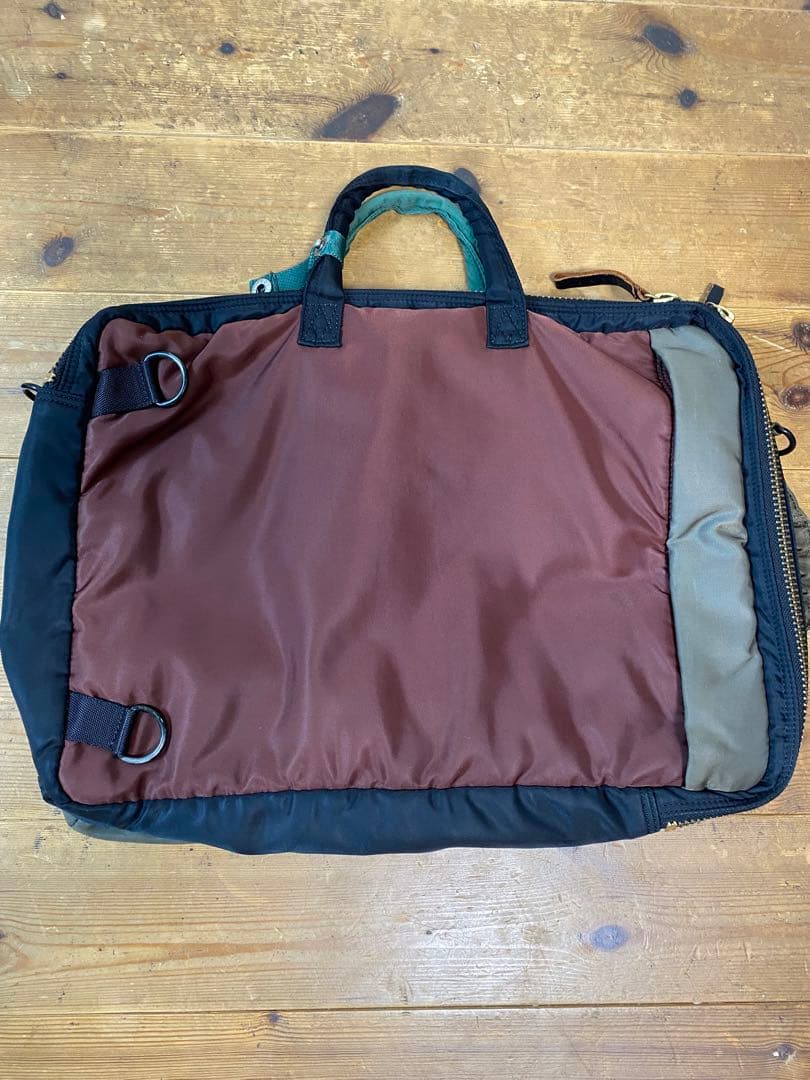 マルニ×ポーターの3wayブリーフケース