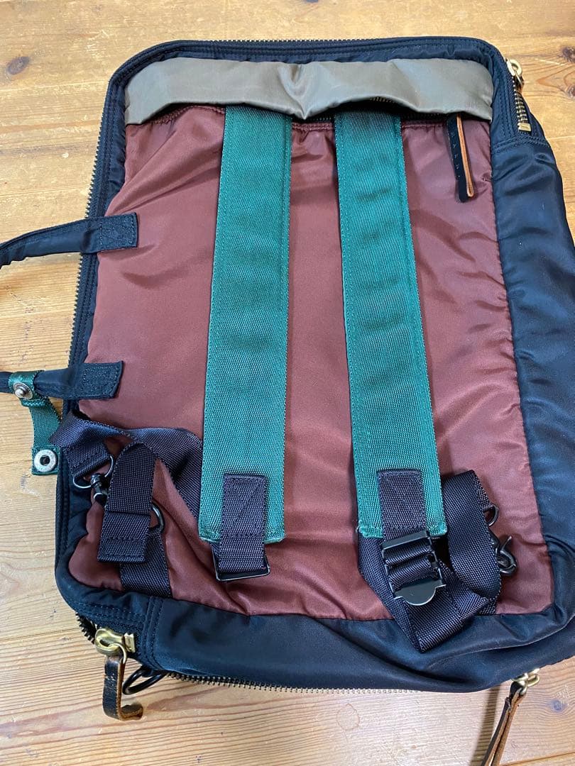 マルニ×ポーターの3wayブリーフケース