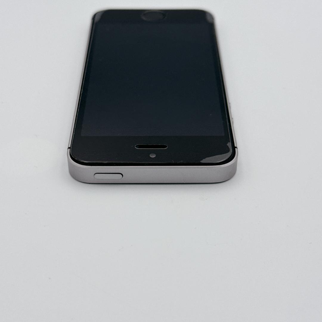【未使用級】iPhone SE 64GB NLM62J/A スペースグレイ