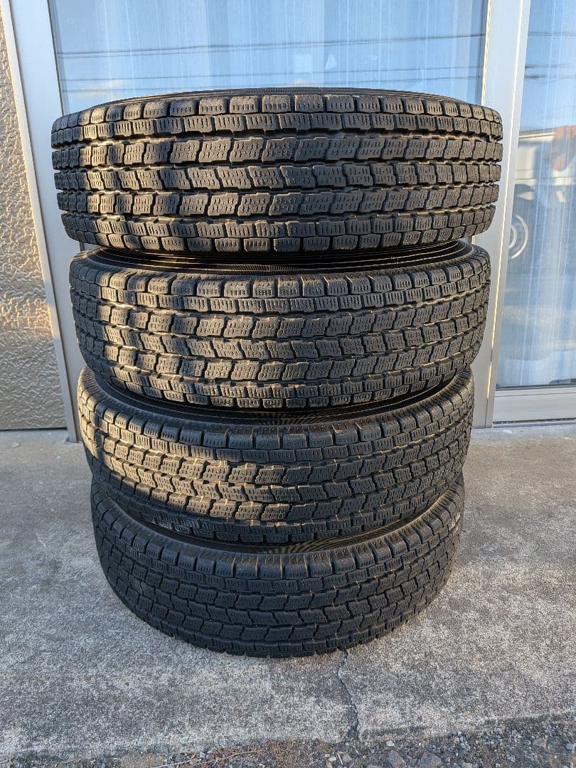 145/80R12 スタッドレス 20年製 ハイゼットやキャリートラック等