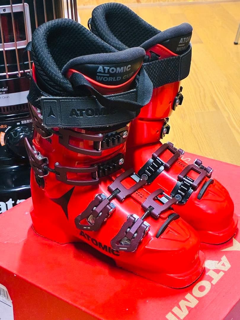 2022/23 ATOMIC 90 スキーブーツ　23.5