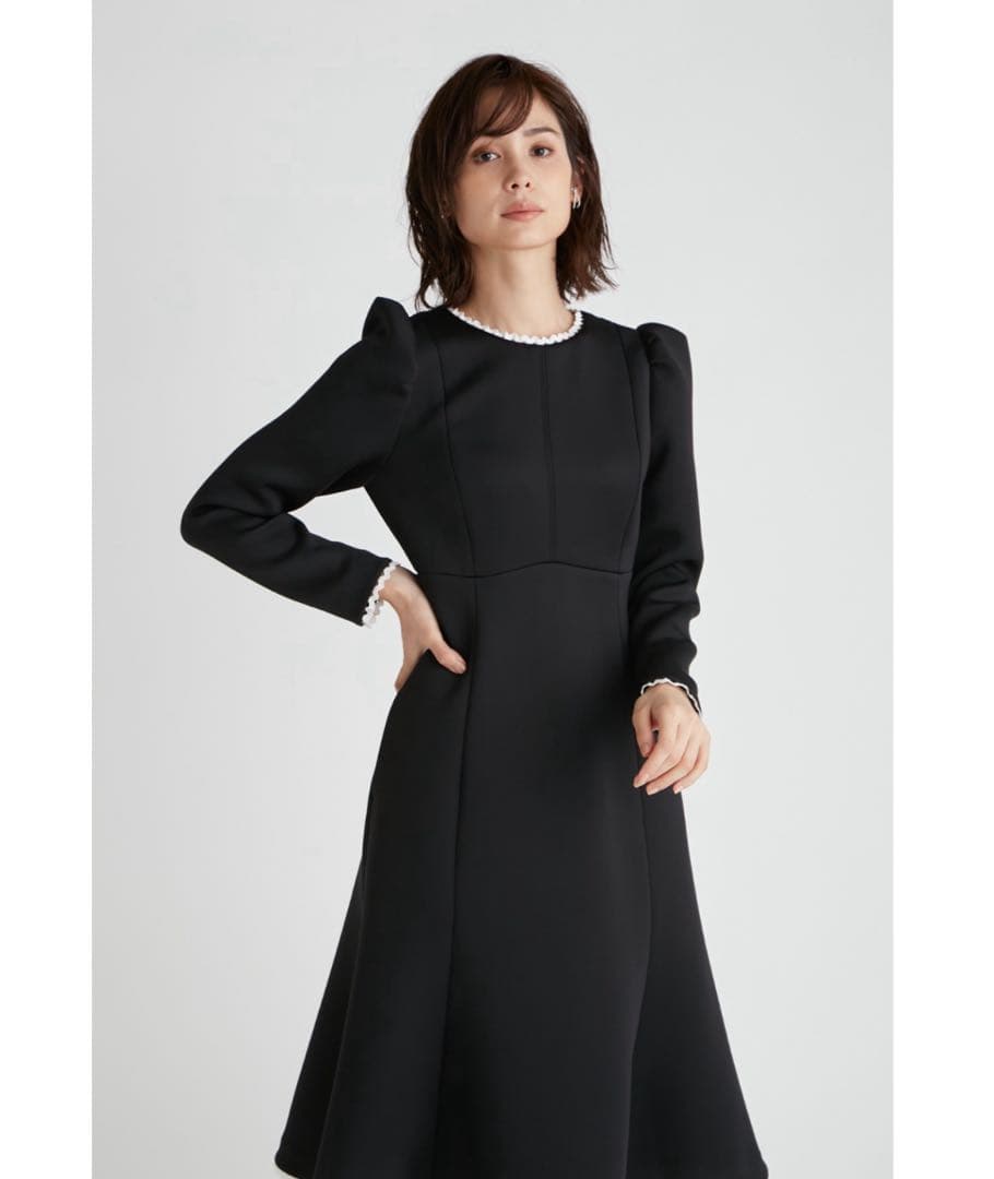 【新品未使用✨】CELFORD Aライン ワンピース Sサイズ ブラック