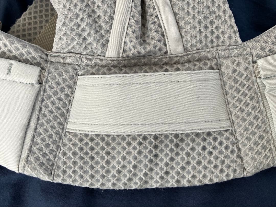 エルゴベビー メッシュ抱っこ紐 グレー　オムニブリーズ