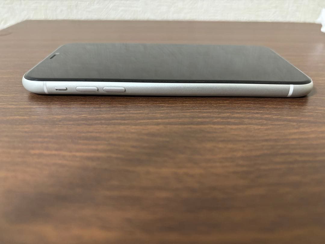 Apple iPhone XR ホワイト 128GB 本体のみ