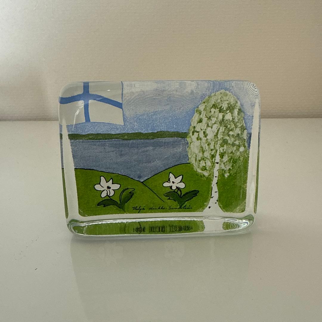 イッタラ　iittaIa フィンランドの春　ガラスカード　ペーパーウェイト　置物