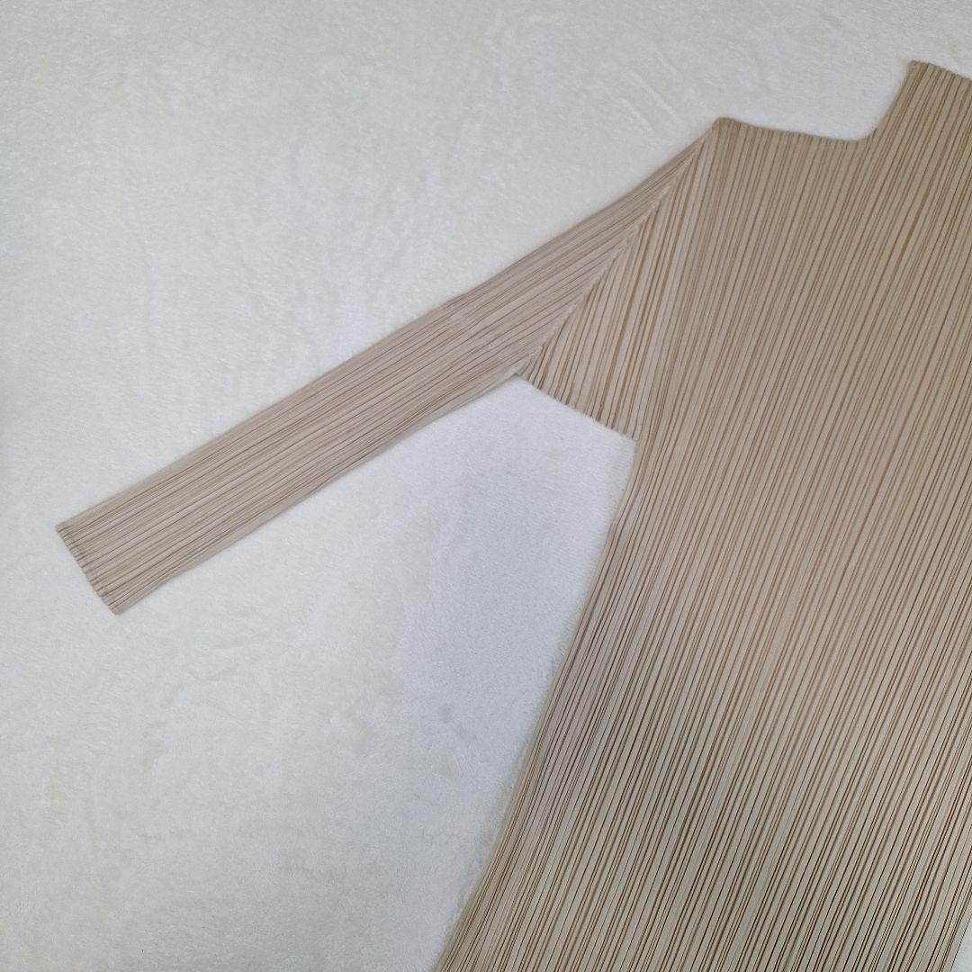 プリーツプリーズ　ハイネックカットソー　ブラウス　長袖　ベージュ　サイズ3