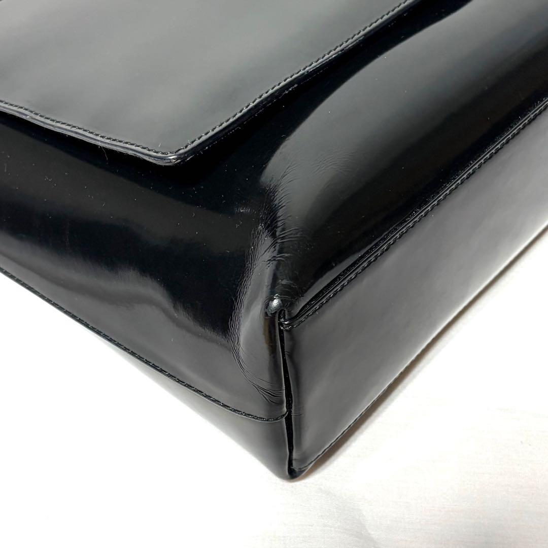 GUCCI グッチ　ショルダーバッグ　レザー　ブラック　高級　Gロゴ　金