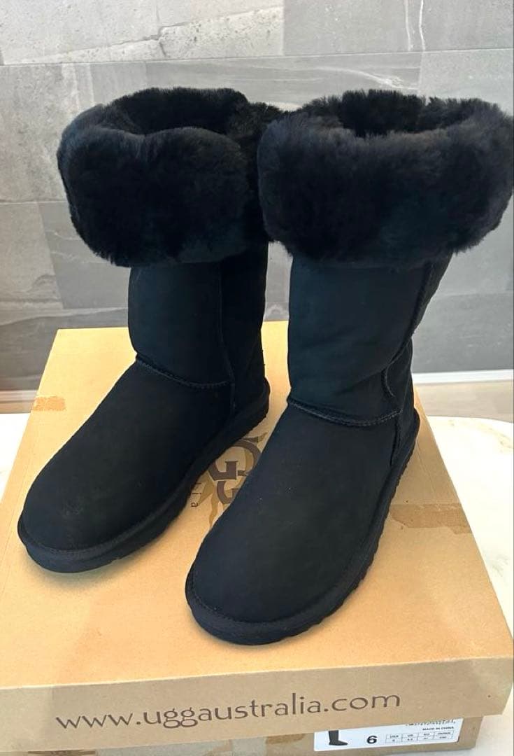 新品未使用⭐︎UGGブラック クラシックトールムートンブーツ サイズ6