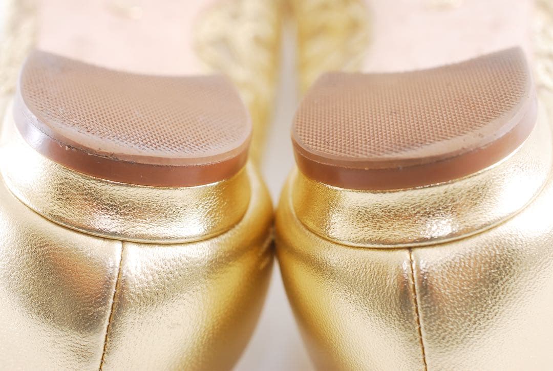 美品 マノロブラニク MANOLO BLAHNIK 23 50周年 ハンギシ