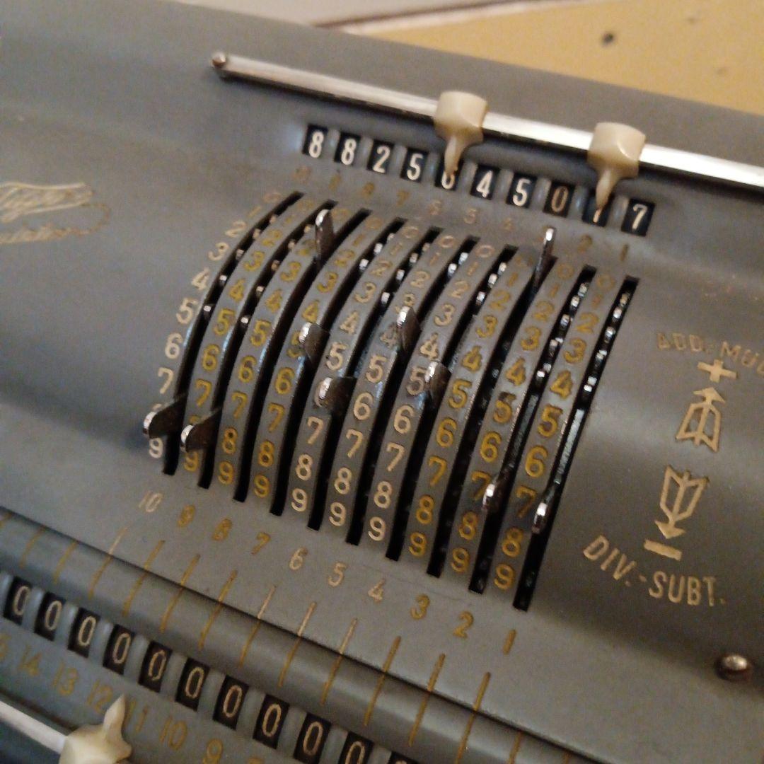 TIGER タイガー　機械式計算機　アンティーク　手回し計算機