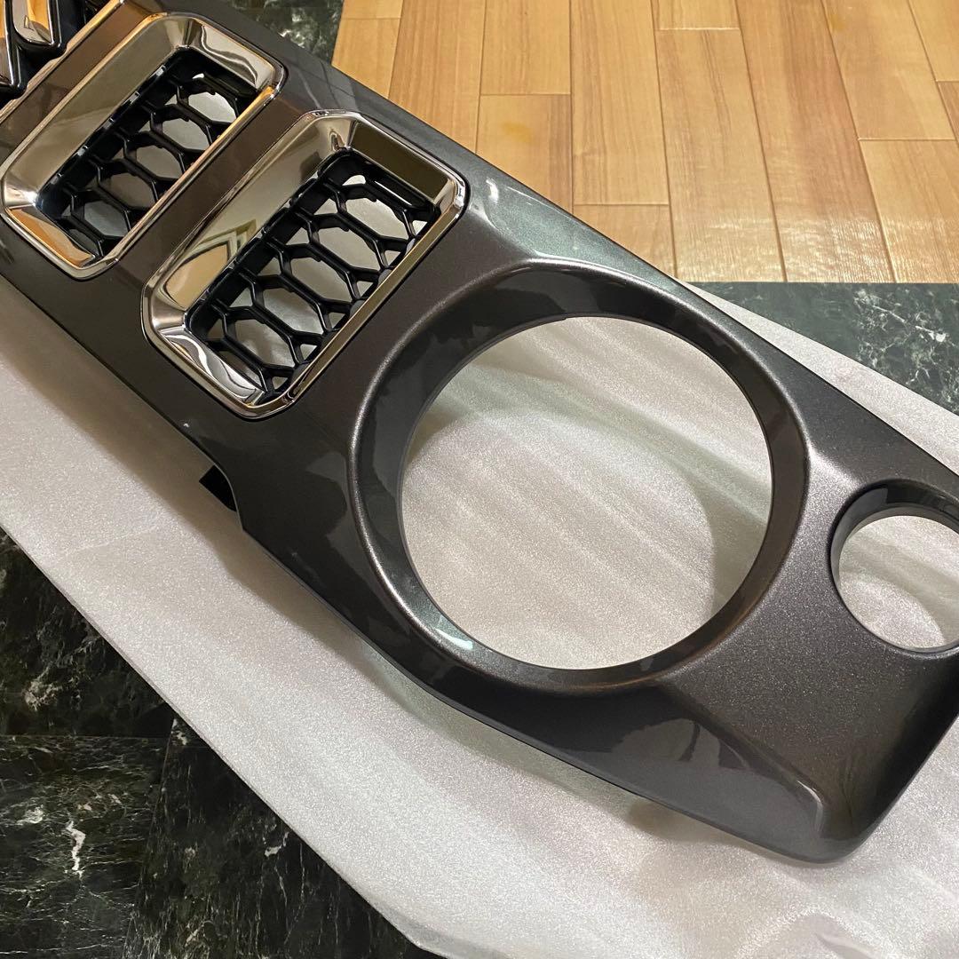 ジムニー　ノマド　純正　フロントグリル　未使用品 ジムニー グリル