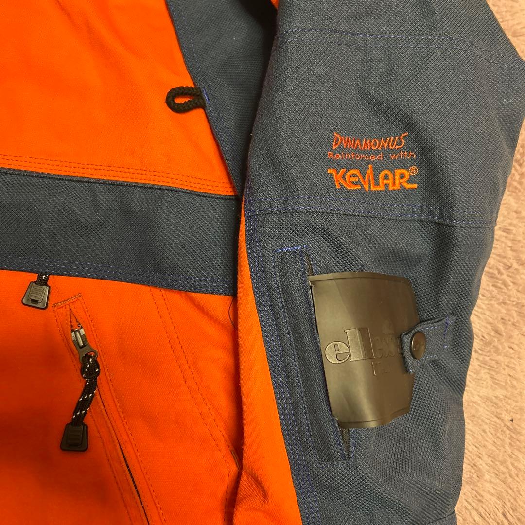 エレッセ　スキーウェア