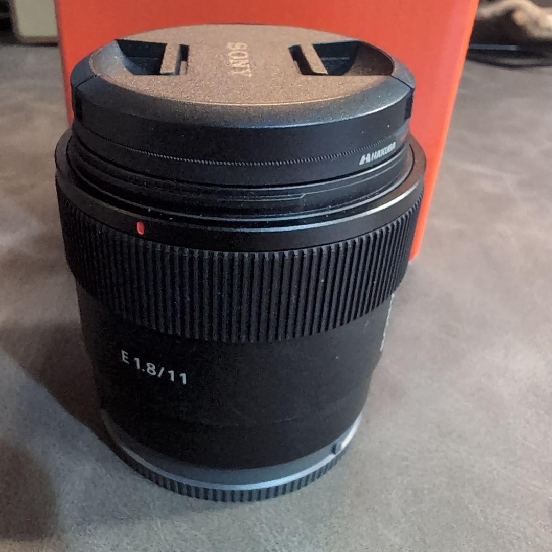 【極美品】SONY E 11mm F1.8 レンズ　 保護フィルター付