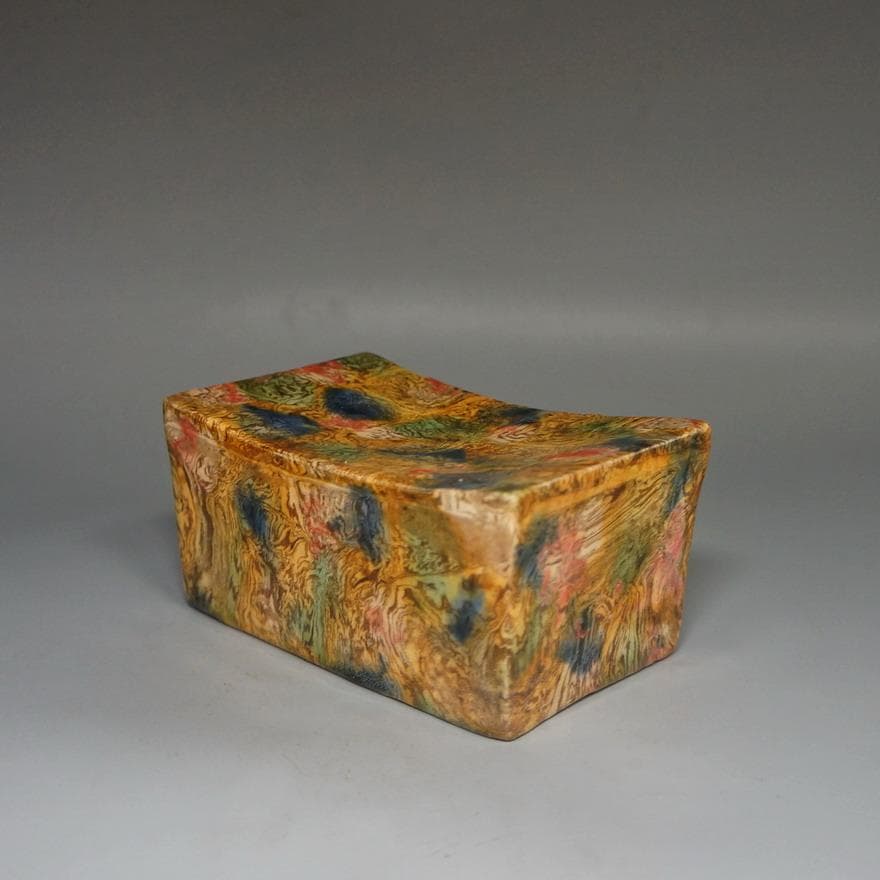 唐三彩脈枕　陶器