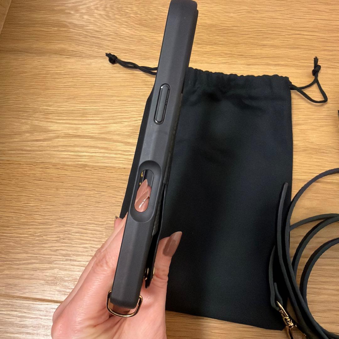 美品★BANDOLIER バンドリヤー iPhone17 17Pro