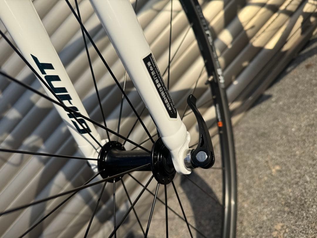 新品同2023Giant Escape RX3 LTD Lホワイトコズモネイビー