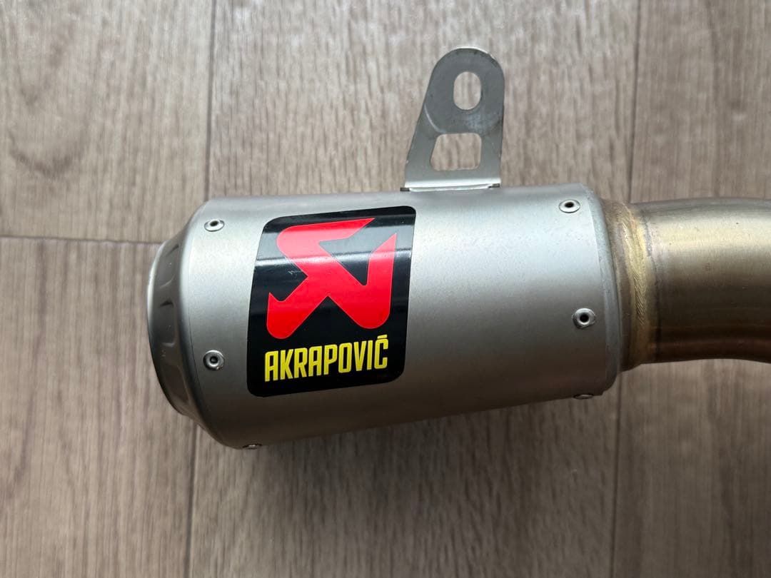 アクラポビッチ YZF-R3 マフラー