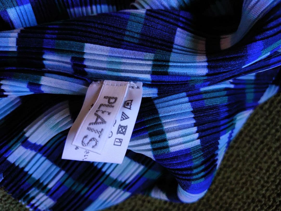 【試着のみ】イッセイミヤケ PLEATS PLEASE スヌード