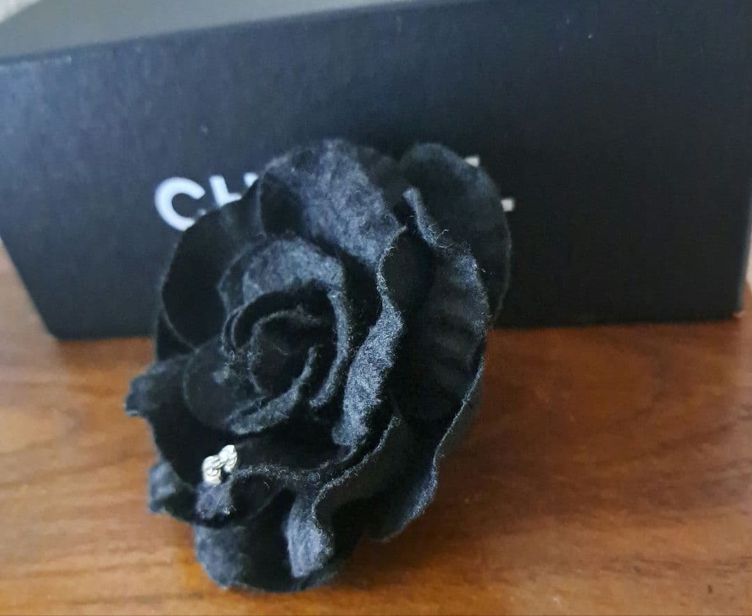 CHANEL シャネル　ブローチ　コサージュ　ノベルティ　ヘアクリップ