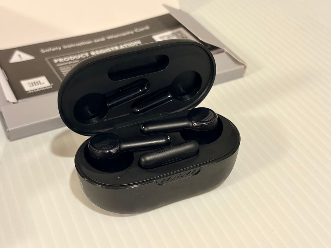 JBL Quantum TWS ワイヤレスイヤフォン