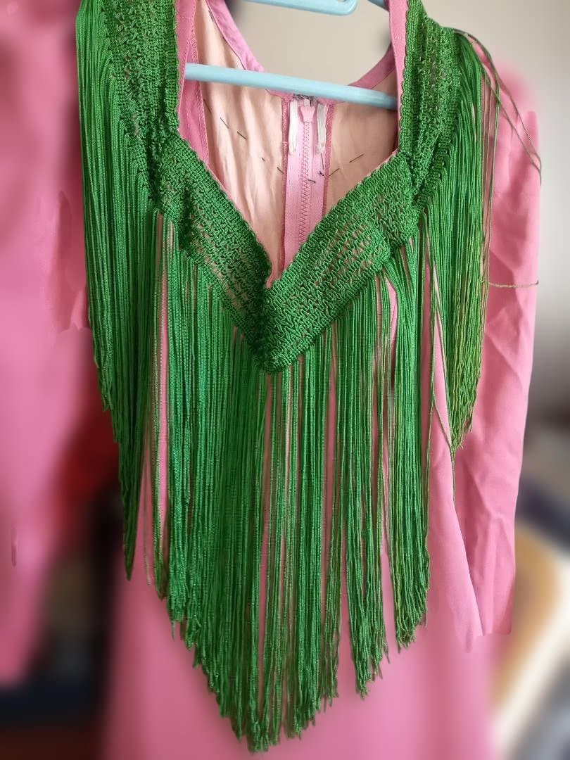 フラメンコ衣装　サーモンピンク フリンジ付き