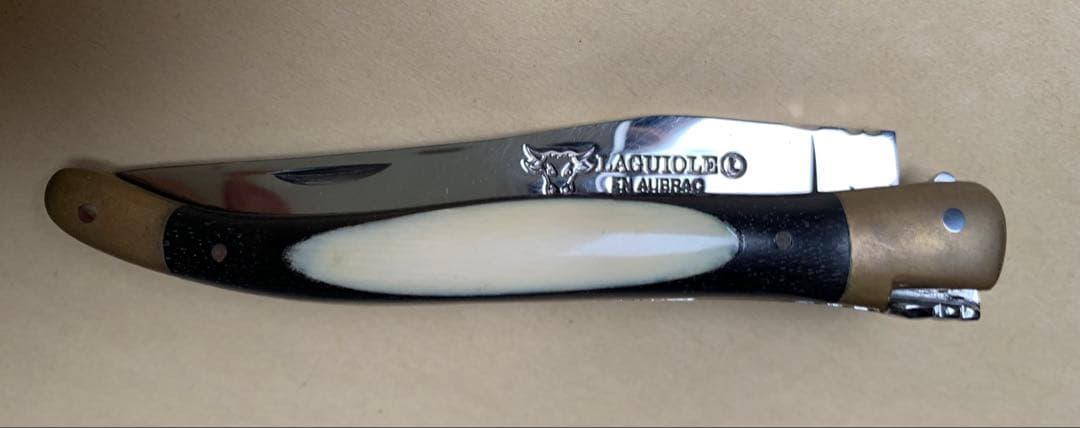 LAGUIOLE EN AUBRAC ナイフ12C27 折りたたみ　ラギオール