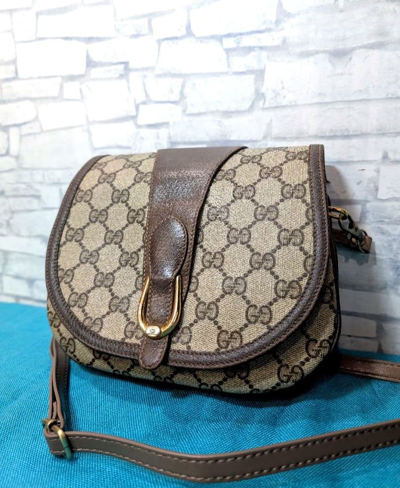 ♥美品♥グッチ　ショルダーバッグ　斜めがけ　GG柄　ヴィンテージ　GUCCI