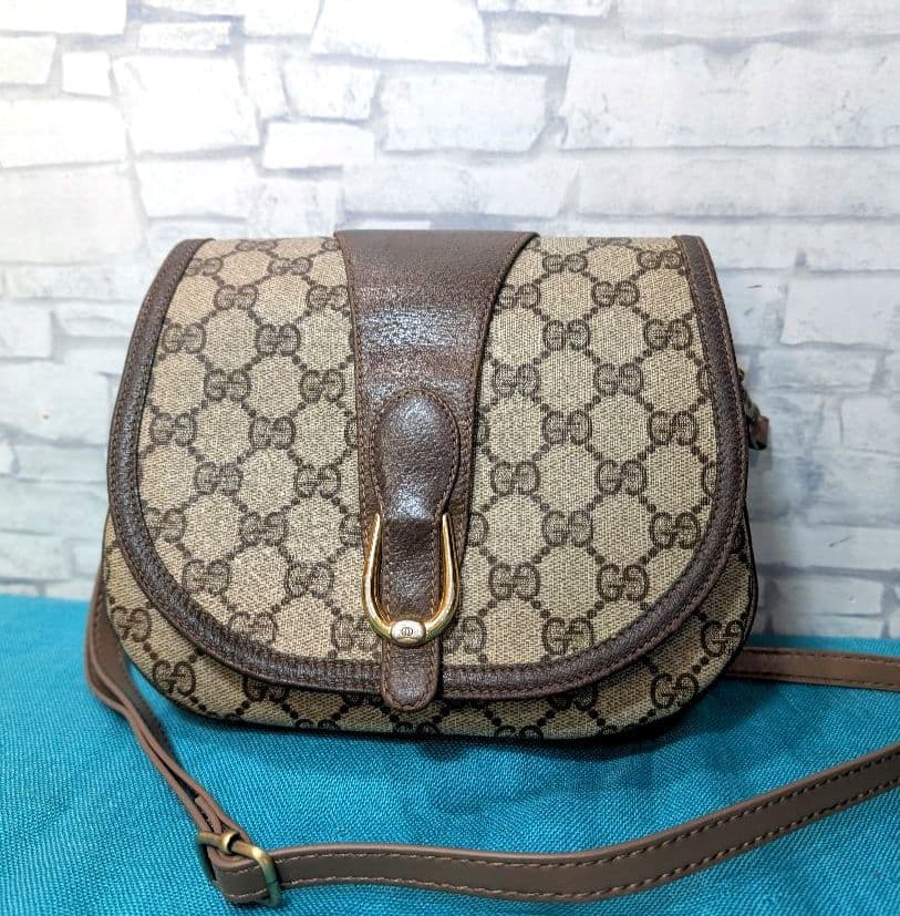 ♥美品♥グッチ　ショルダーバッグ　斜めがけ　GG柄　ヴィンテージ　GUCCI