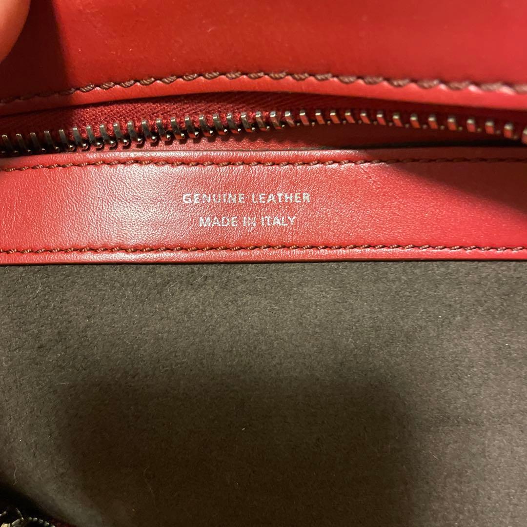 トッズ　ショルダーバッグ レッド