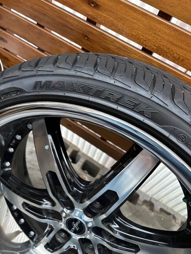 ハイエース　ホイール　タイヤ　4本セット　20インチ　ファブレス