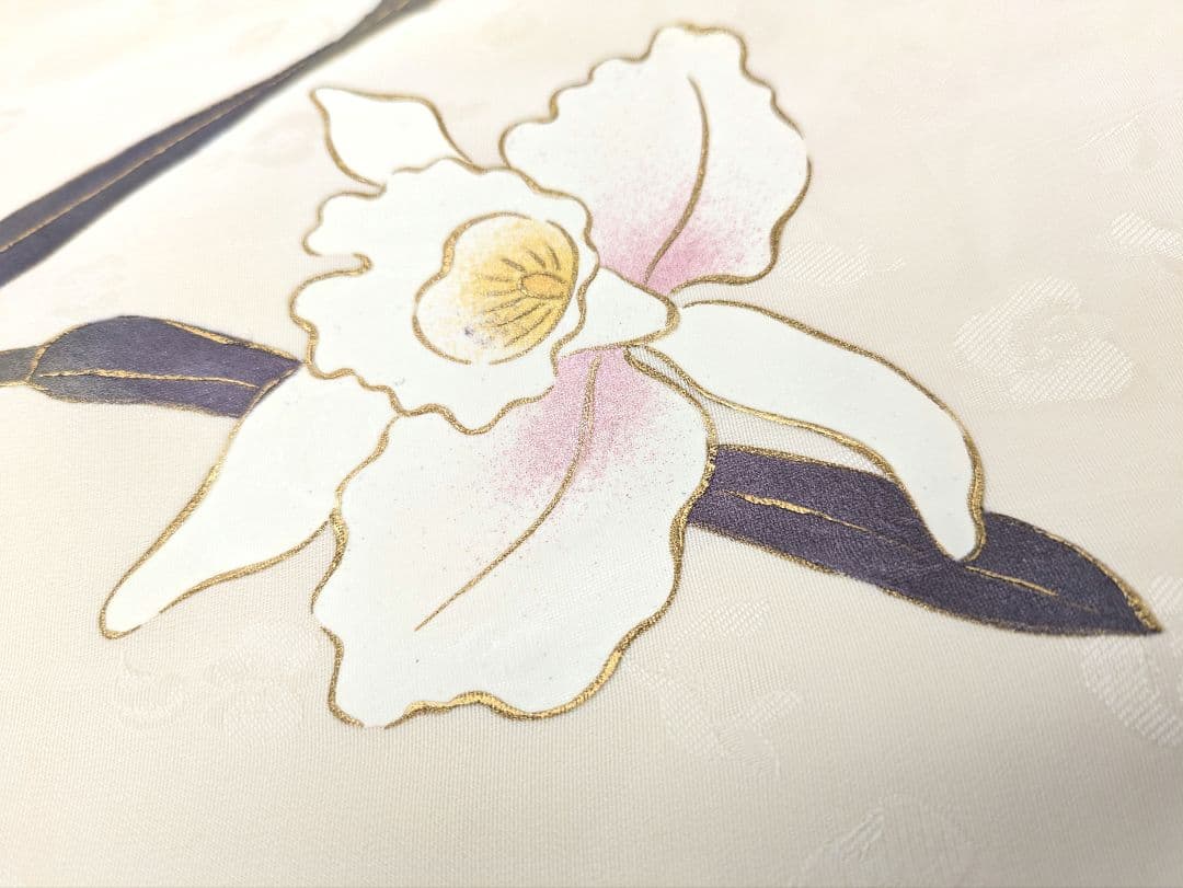 胡蝶蘭柄オフホワイト訪問着　金彩　着物浴衣絹　卒業式入学式祝いお食事会花見