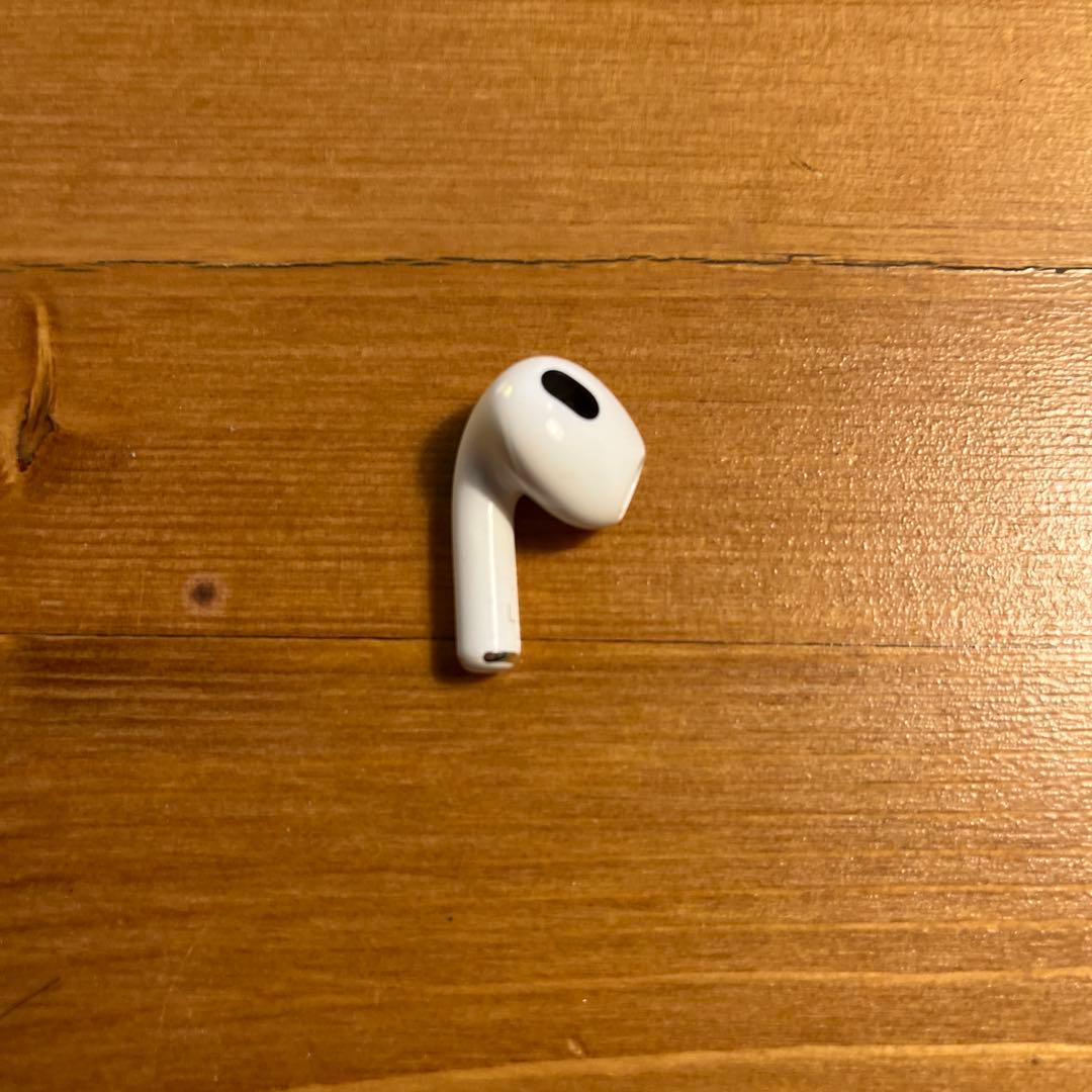 AirPots3 左とケース