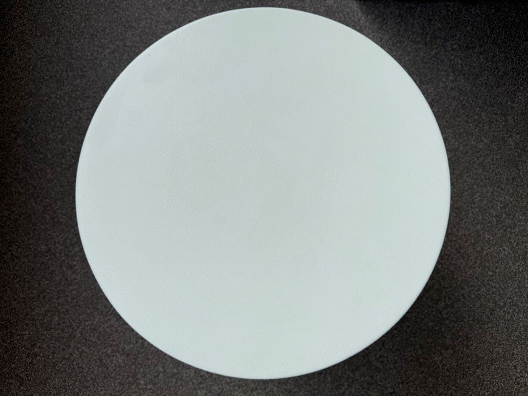 ポルトローナフラウ　サイドテーブル