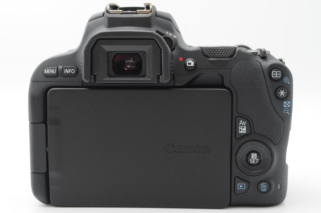 ☆新品級☆ハロウィンSALE☆ Canon EOS Kiss x9 ダブル