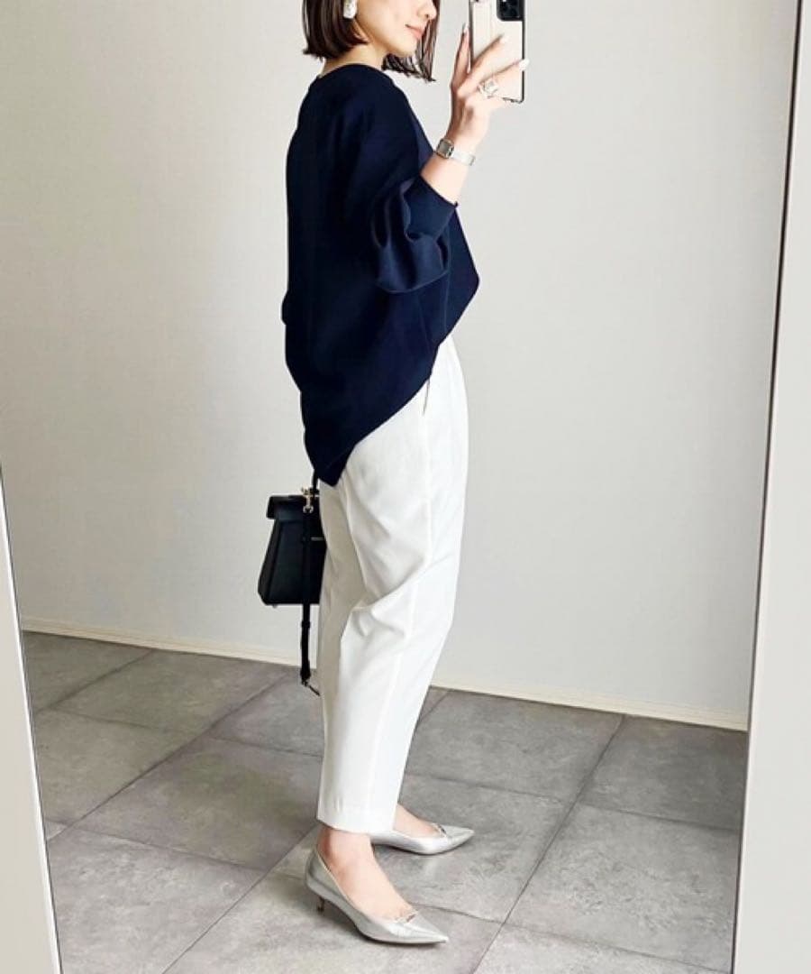 新品タグ付⭐️エマテイラー❤️パール釦キーネックロングスリーブブラウス 黒