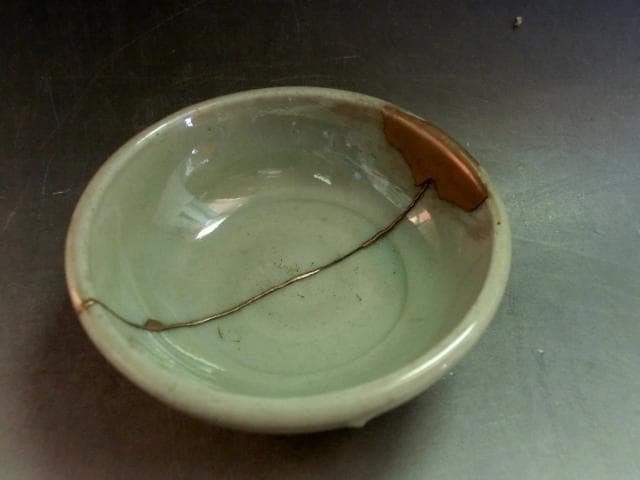 酒盃■古青磁金継ぎ直し杯(江戸期)酒器 猪口 ぐい呑み 桐箱入 時代物 骨董品■