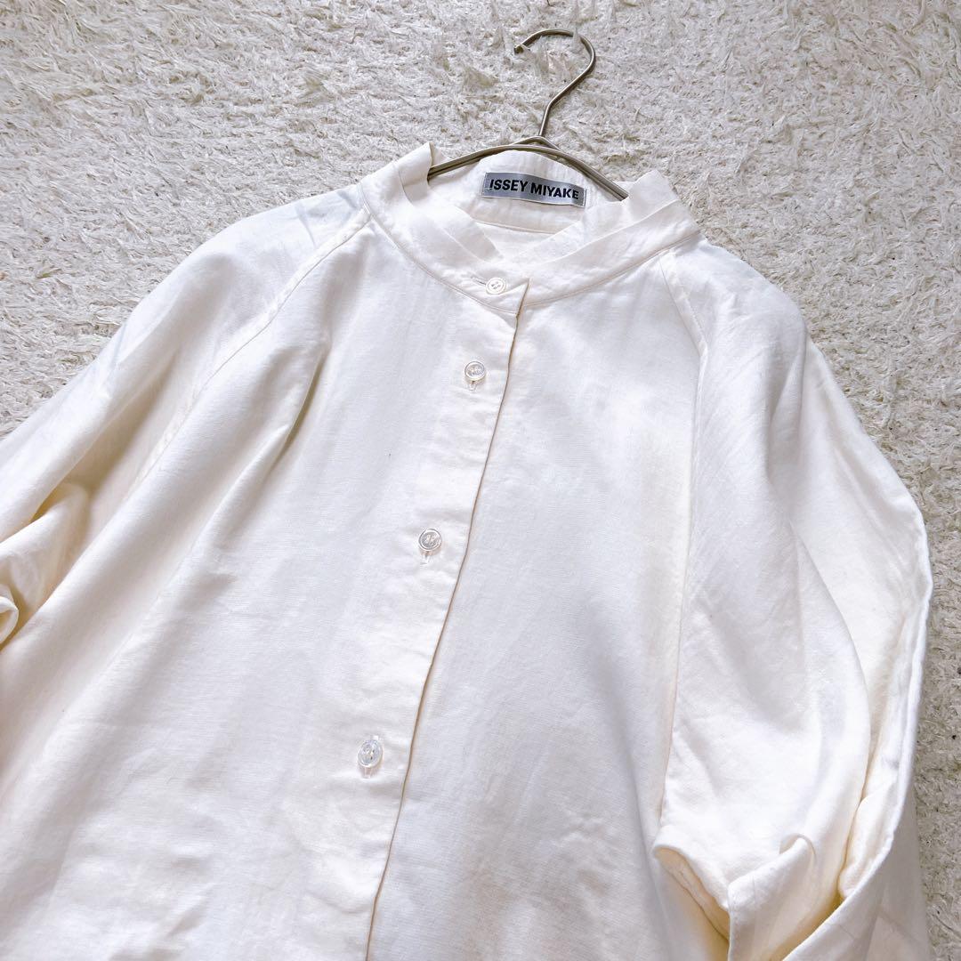 イッセイミヤケ　スタンドカラーブラウス オフホワイト　シャツ　3size