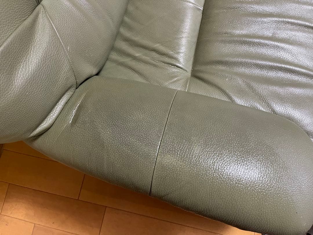 カリモク チターノ　 ソファ3人掛け　本革　グリーン