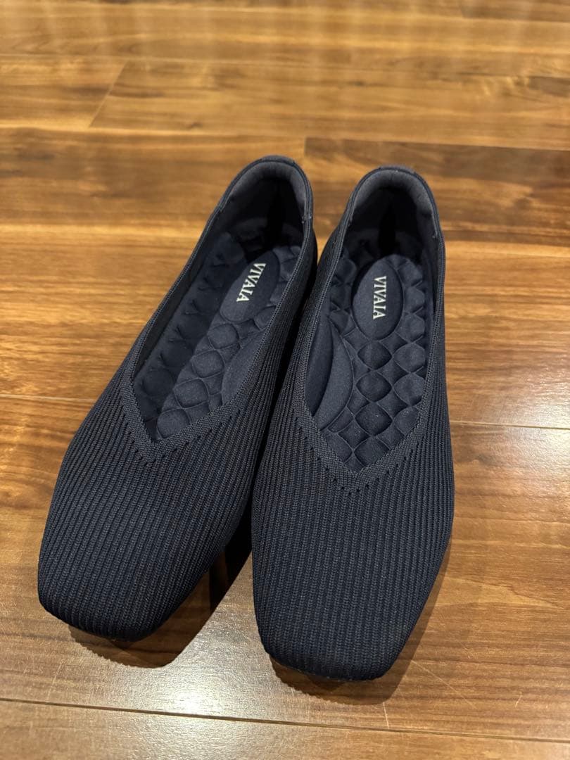 VIVAIA ネイビー フラットシューズ ワイドタイプ