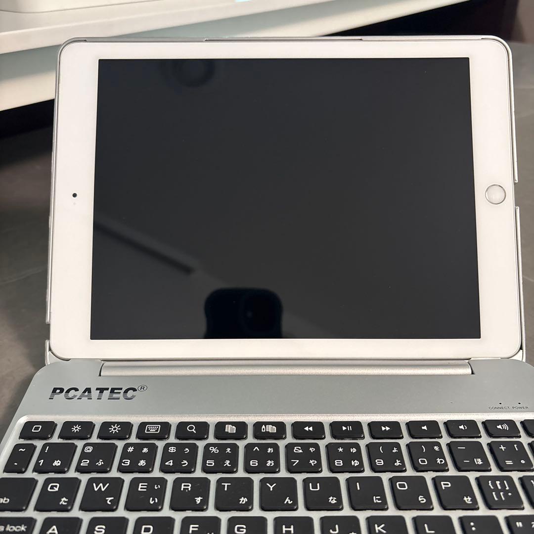 T*3様 PCATEC キーボード付き iPad 第6世代