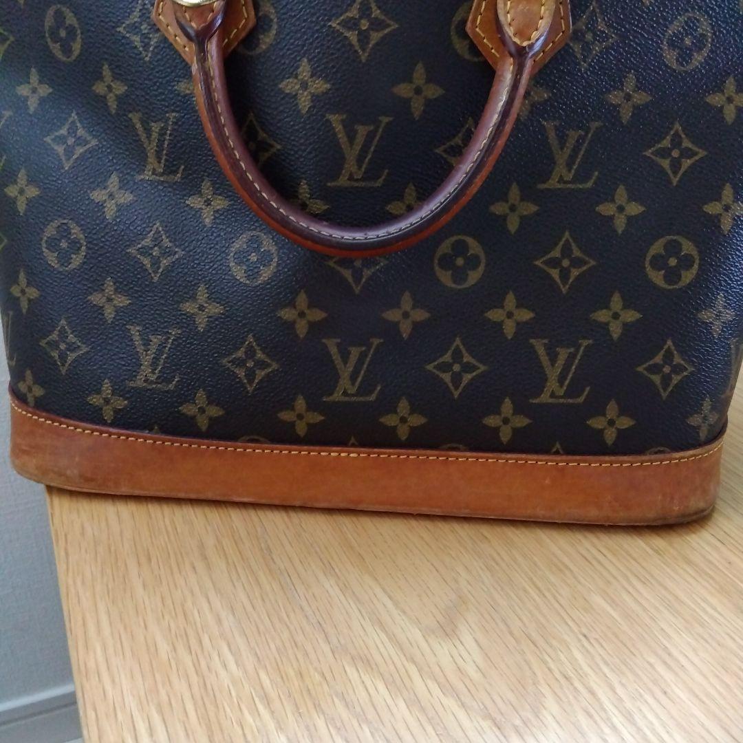 Louis Vuittonアルマハンドバッグ