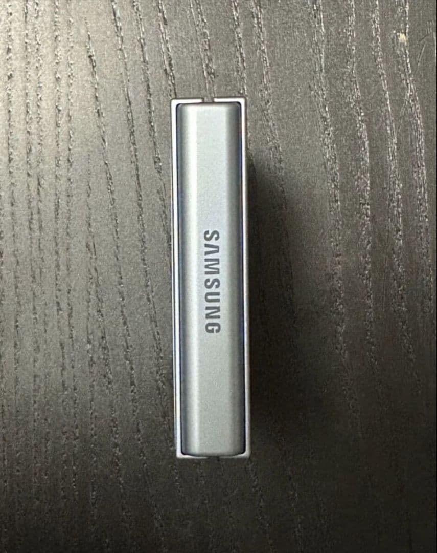 Samsung Galaxy Z Flip6 本体